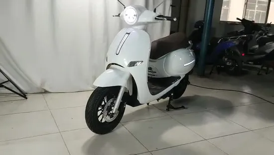 2022 Newest Model Good Quality Mobility 1000W 60V 2 Wheel Adult Electric Scooter Motorcycle for Adults High Quality